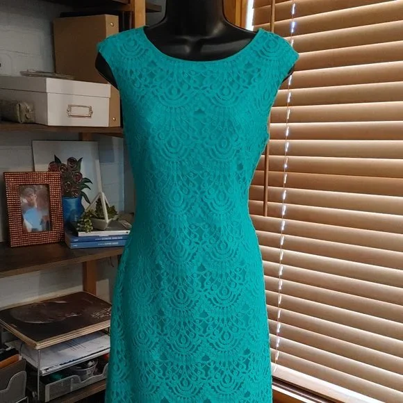 .Embroidered Lace Sleeveless Midi Sheath Dress from Jessica Howard